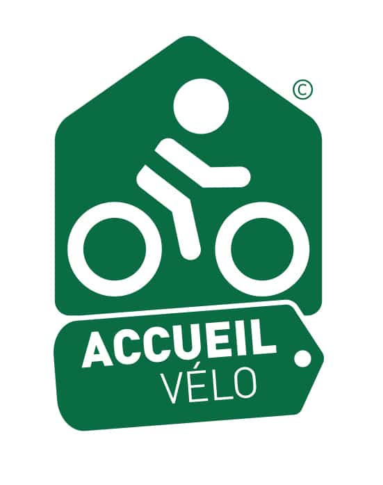 Accueil vélo Label Voie verte Destination insolite Saône-et-Loire 71 Bourgogne du Sud Diverti Parc La Vallée des Corsaires activités pour toute la famille hébergements insolites univers mystérieux Toulon-sur-Arroux